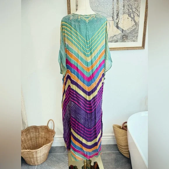 ✨ DAISY JONES KAFTAN ASO Riley keough in Daisy Jones and the Six - Picture 6 of 8